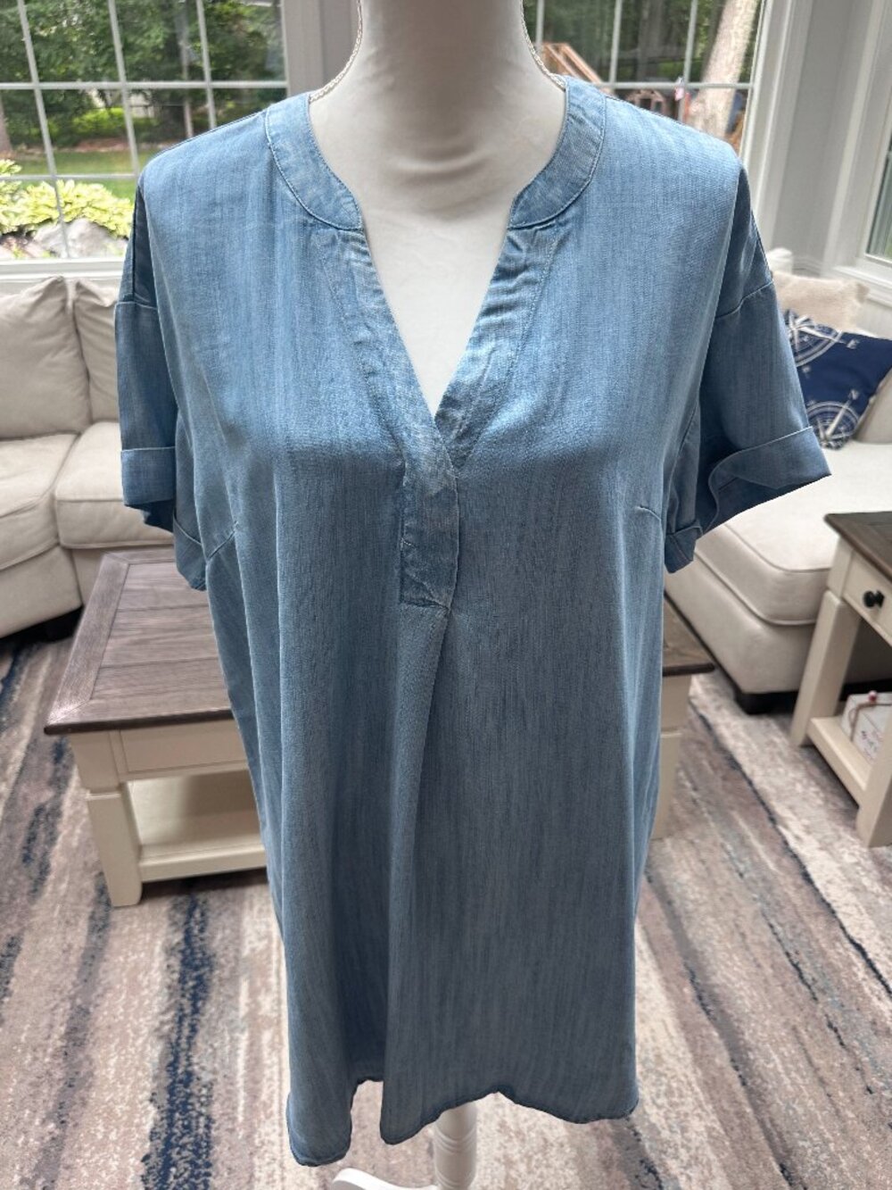 Vineyard Vines Margo Chambry short sleeve cover up size Medium